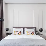 Loox Boutique Apartments Gunduliceva